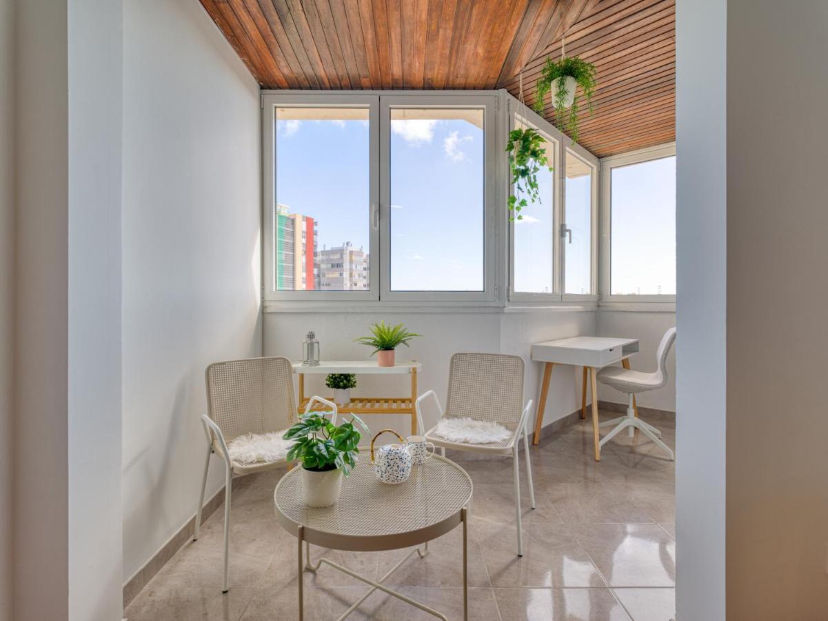 Bright Townhouse - Views - 5 Min Walk To The Apartament